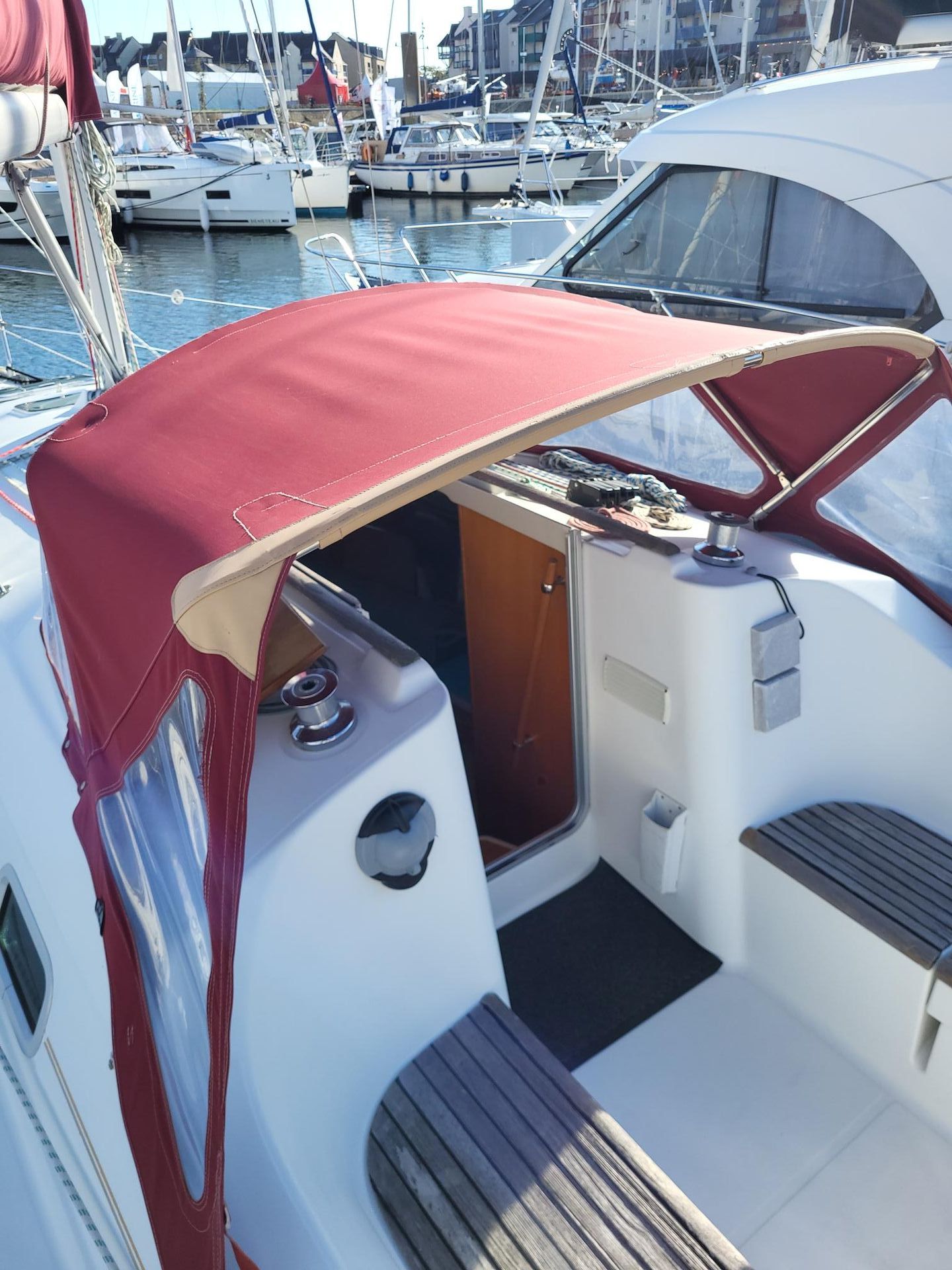 slider 4 Beneteau Oceanis 281